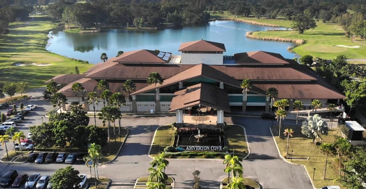 Amverton Cove Golf & Island Resort Бантинг Экстерьер фото